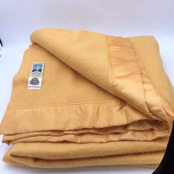 Vintage Pure Virgin Wool Twin Blanket Kenwood Famous Products Ribbon Edging Gold - Picture 6 of 7